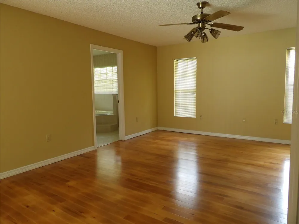 6282 FORESTWOOD DRIVE E Lakeland, FL 33811