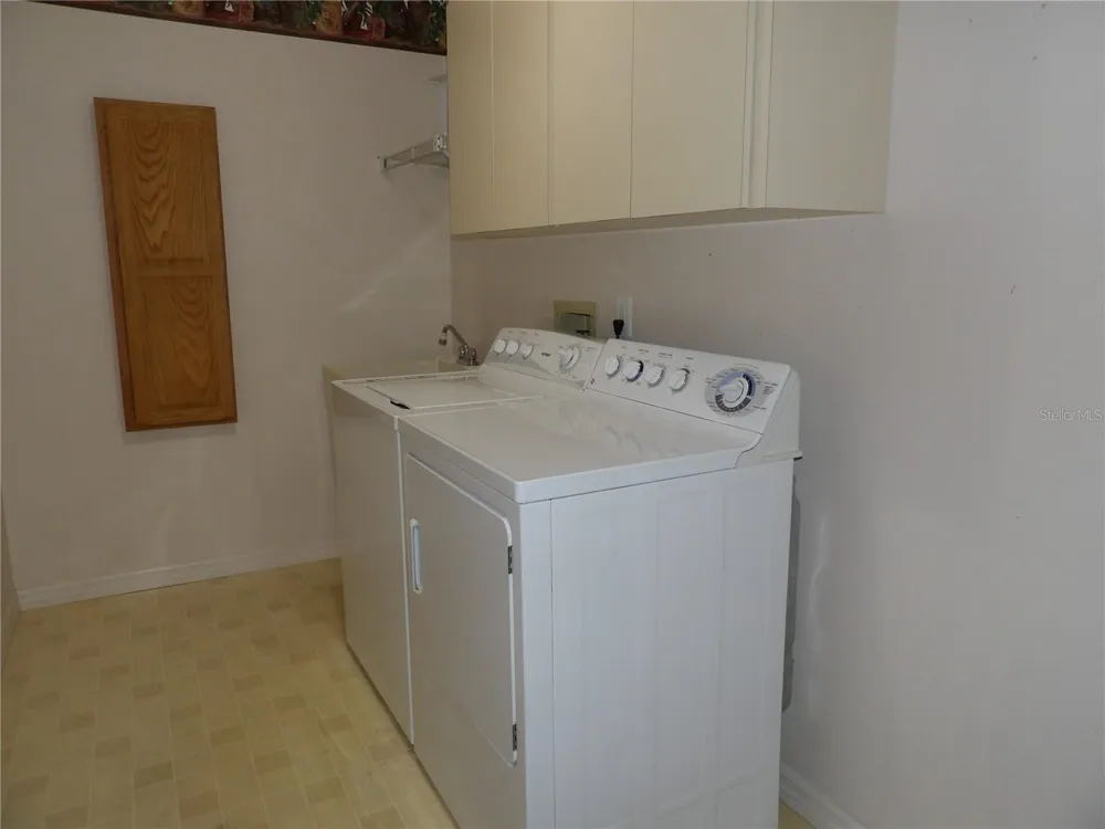 6282 FORESTWOOD DRIVE E Lakeland, FL 33811