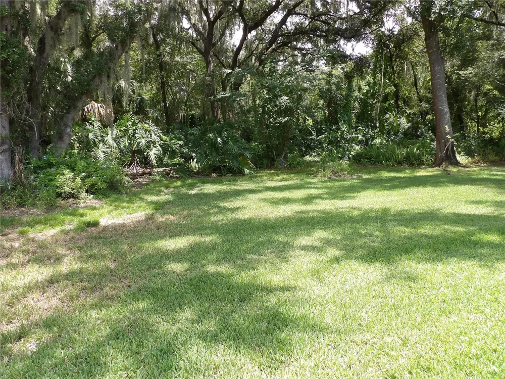 6282 FORESTWOOD DRIVE E Lakeland, FL 33811