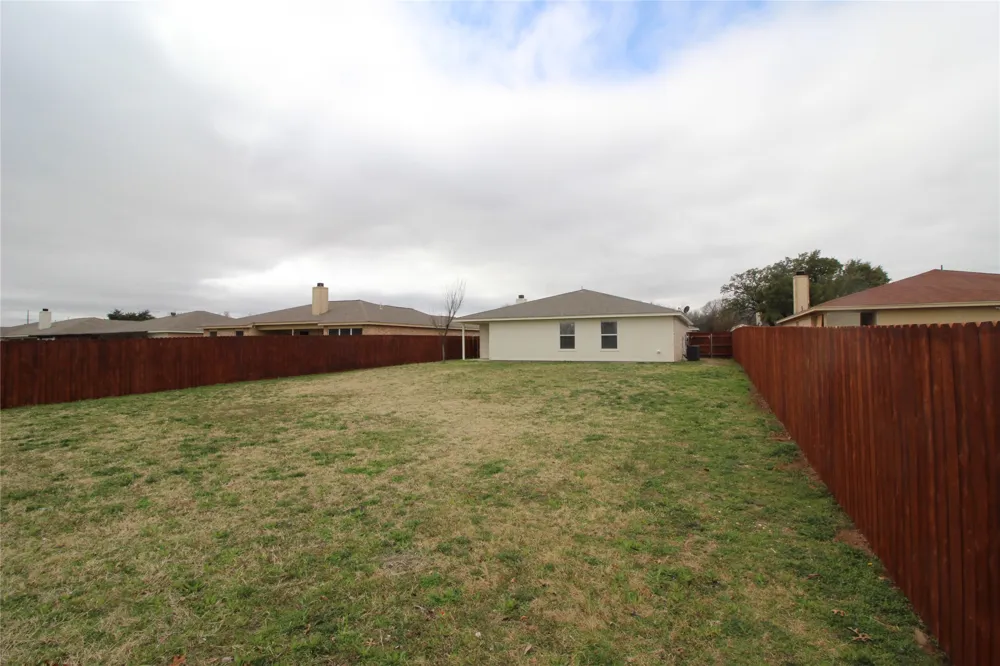 856 Mccully Street White Settlement, TX 76108