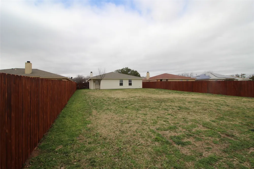 856 Mccully Street White Settlement, TX 76108
