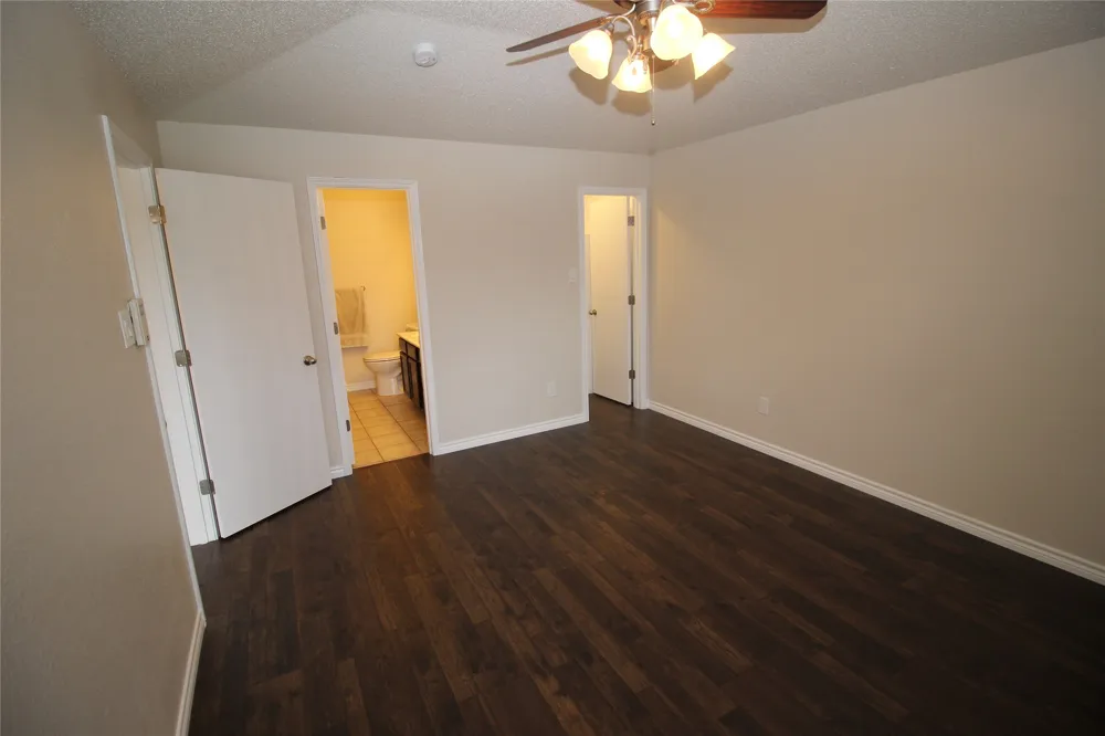 856 Mccully Street White Settlement, TX 76108