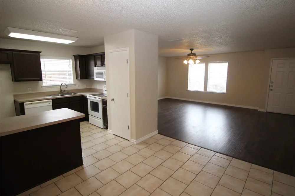 856 Mccully Street White Settlement, TX 76108