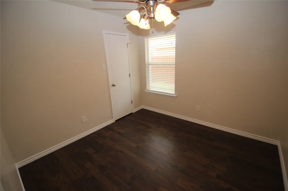 856 Mccully Street White Settlement, TX 76108