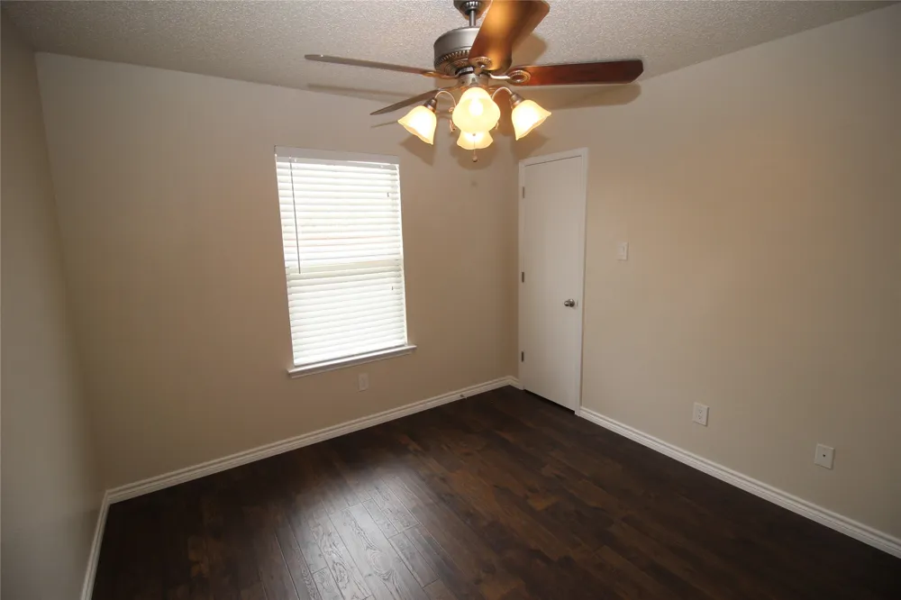 856 Mccully Street White Settlement, TX 76108
