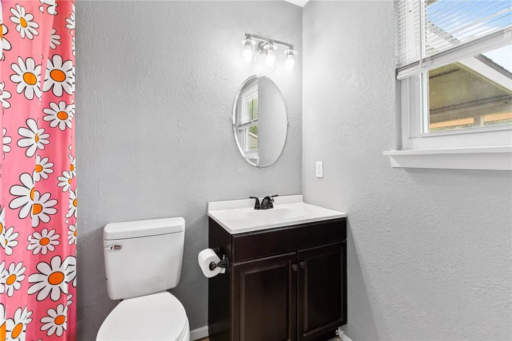 2329 Redwood Lane Ingleside, TX 78362