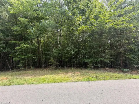 186 Glenoak Drive