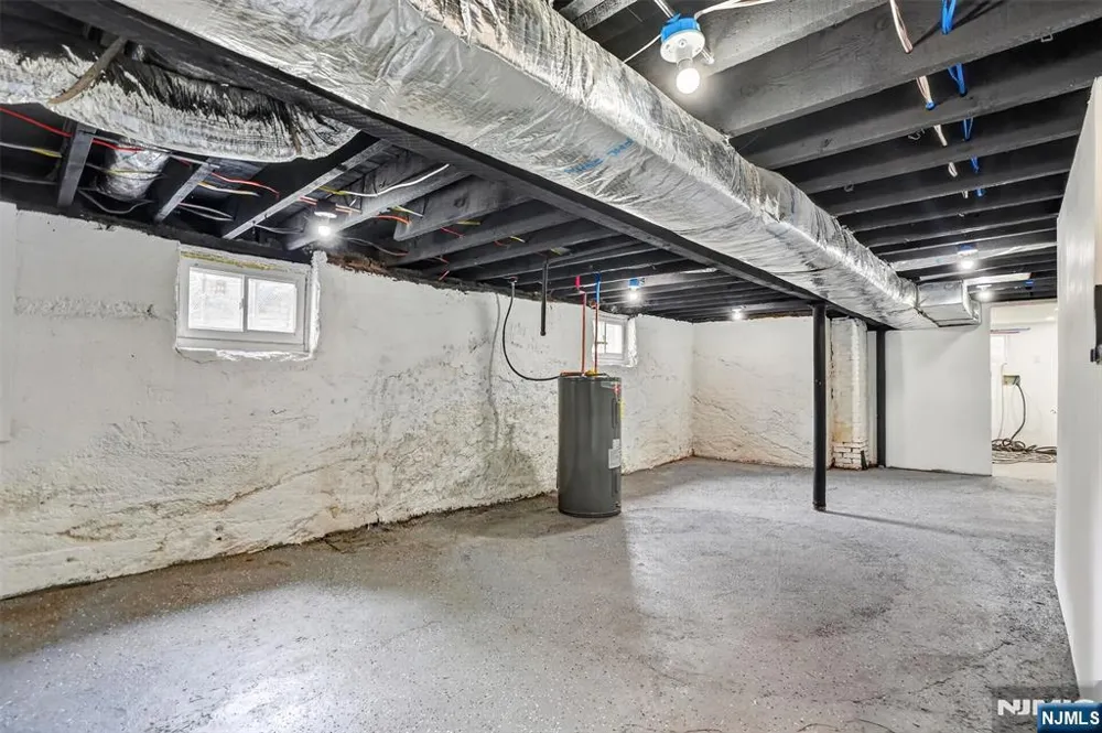 33 Race Street Bloomfield, NJ 07003