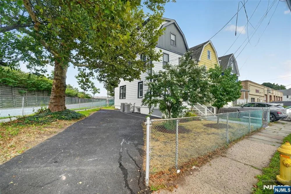 33 Race Street Bloomfield, NJ 07003