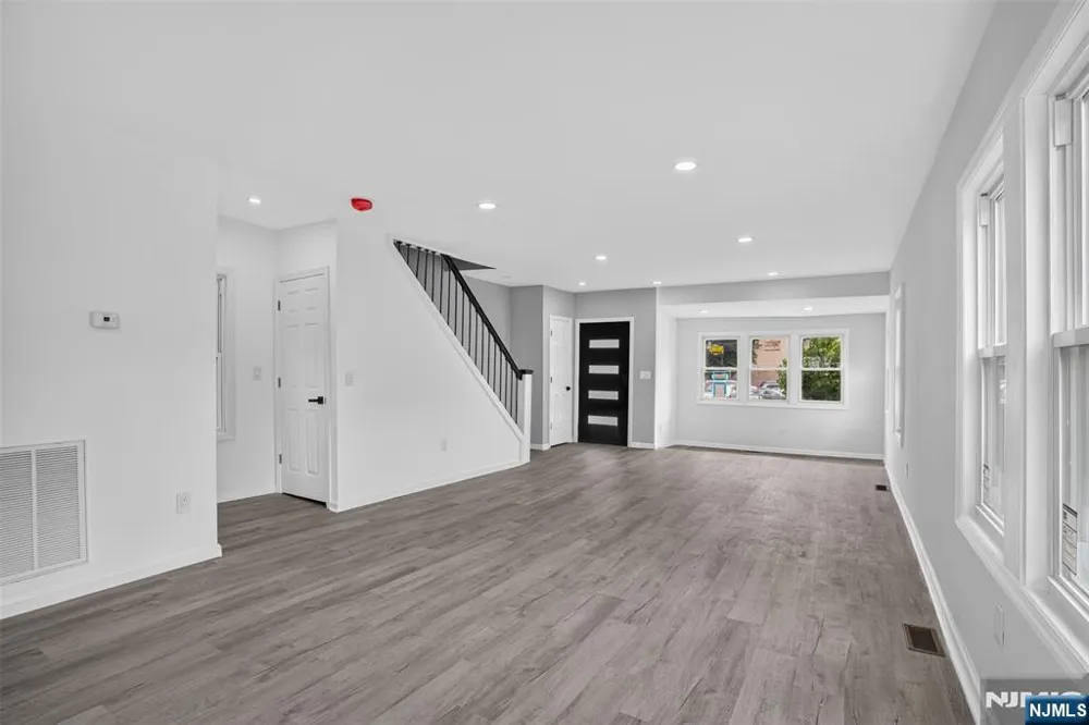 33 Race Street Bloomfield, NJ 07003