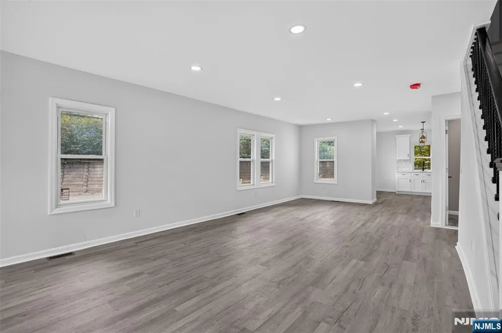 33 Race Street Bloomfield, NJ 07003