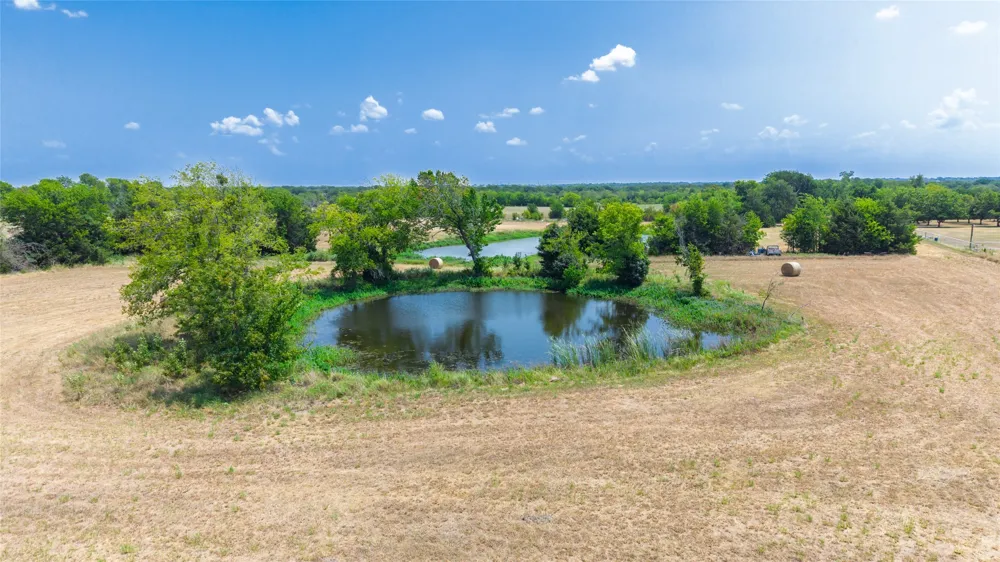 4886 White Rock Lone Oak, TX 75453
