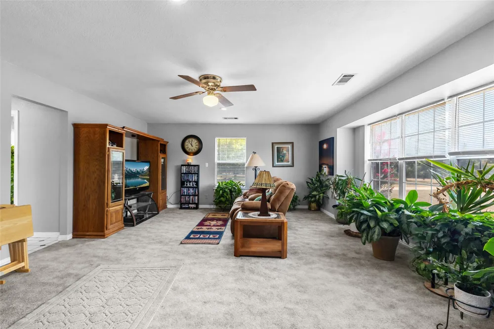 4886 White Rock Lone Oak, TX 75453