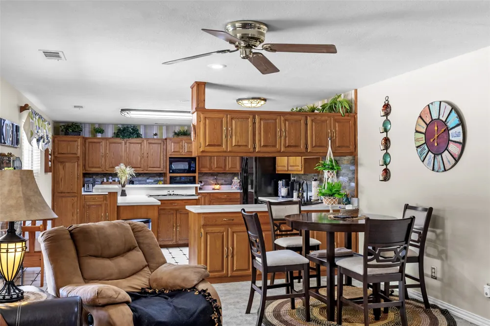 4886 White Rock Lone Oak, TX 75453