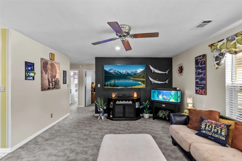 4886 White Rock Lone Oak, TX 75453