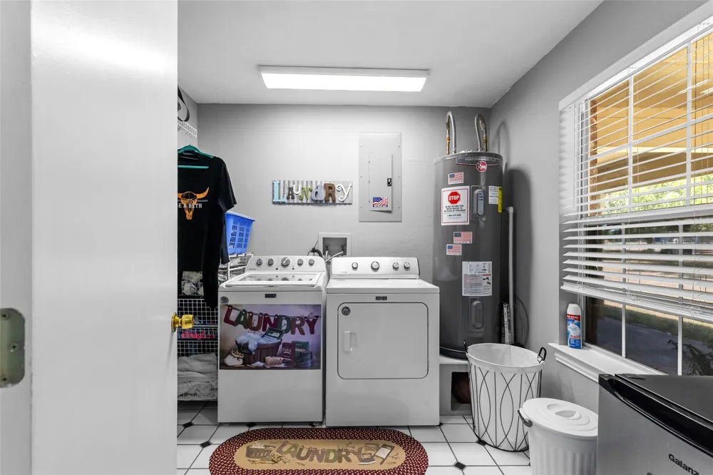 4886 White Rock Lone Oak, TX 75453