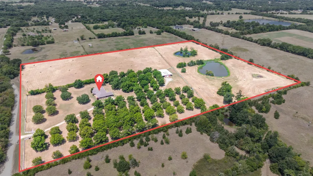 4886 White Rock Lone Oak, TX 75453