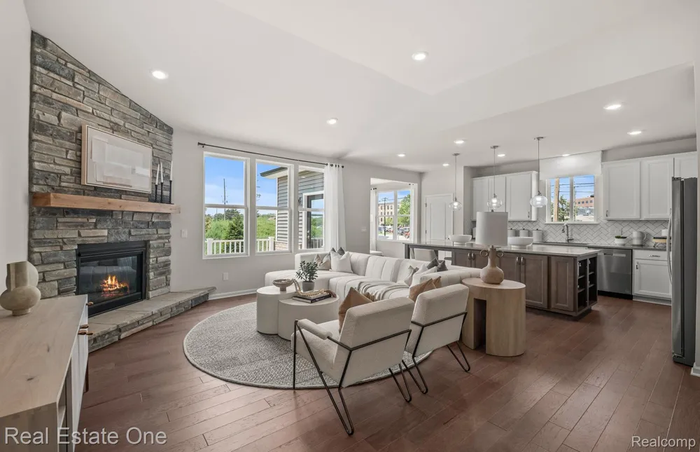 55769 Oak Pointe Drive Shelby Charter Township, MI 48315
