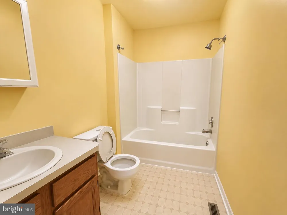 2017 CHESTNUT STREET Holmes, PA 19043