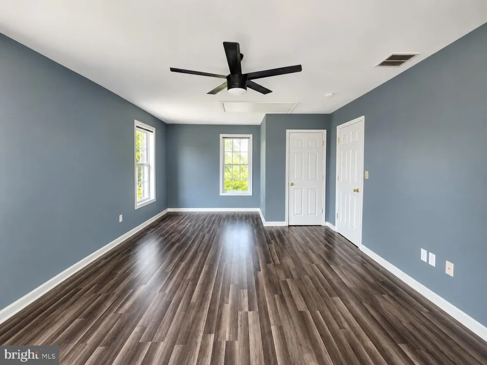 2017 CHESTNUT STREET Holmes, PA 19043