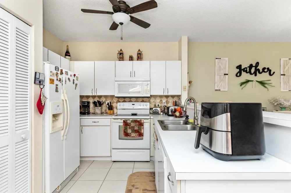 11912 ROYAL PALM BOULEVARD Coral Springs, FL 33065
