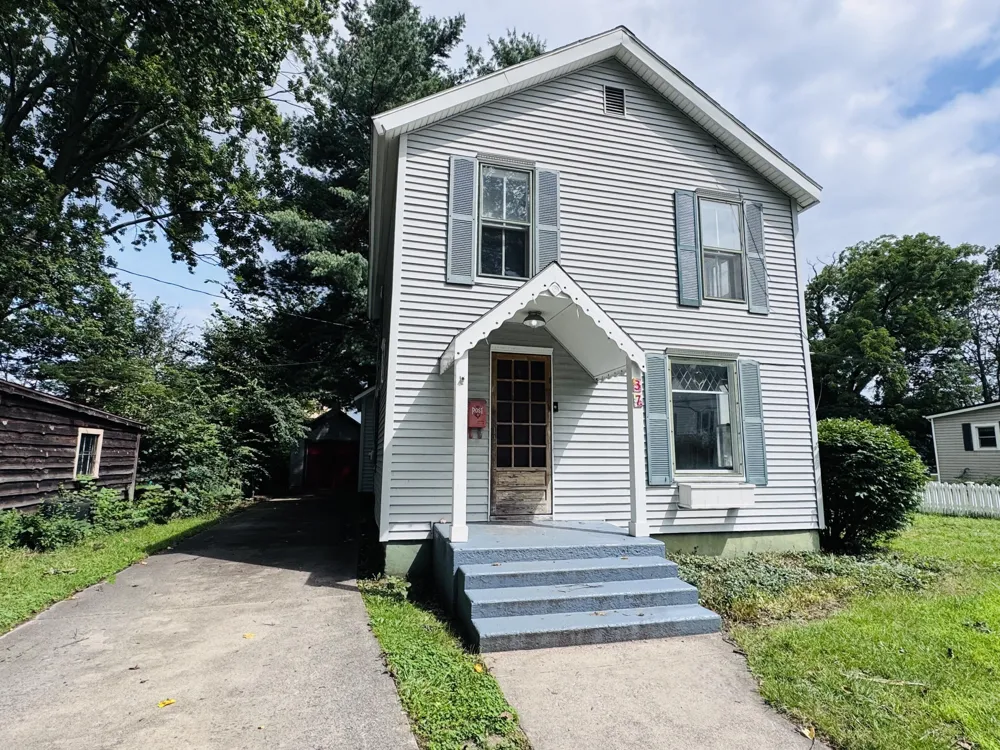 37 Lincoln Avenue Niles City, MI 49120