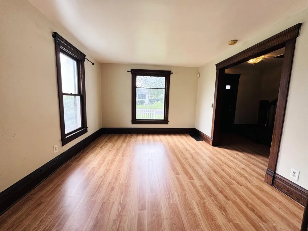 37 Lincoln Avenue Niles City, MI 49120
