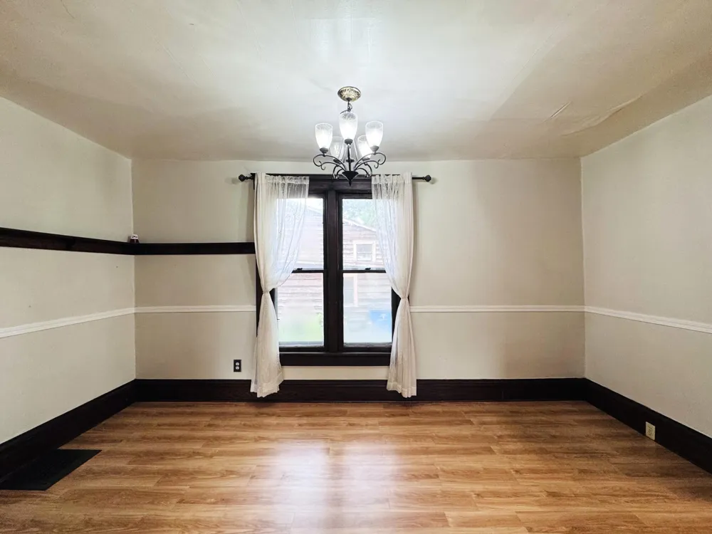 37 Lincoln Avenue Niles City, MI 49120