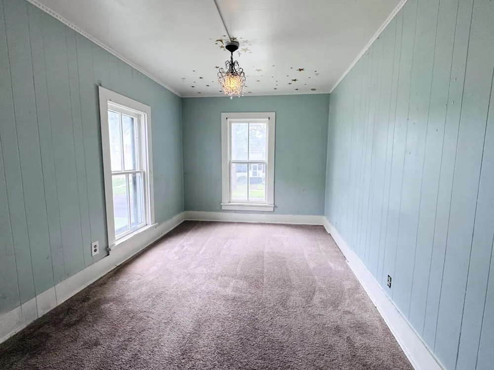 37 Lincoln Avenue Niles City, MI 49120