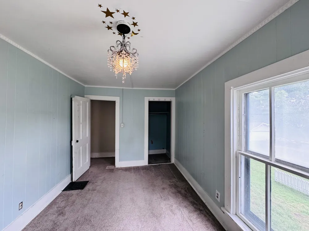 37 Lincoln Avenue Niles City, MI 49120