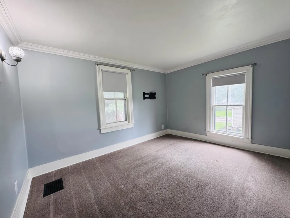 37 Lincoln Avenue Niles City, MI 49120