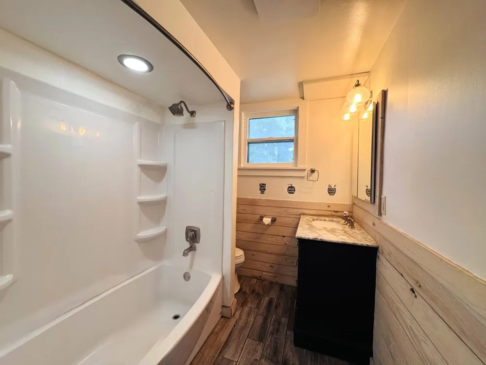 37 Lincoln Avenue Niles City, MI 49120