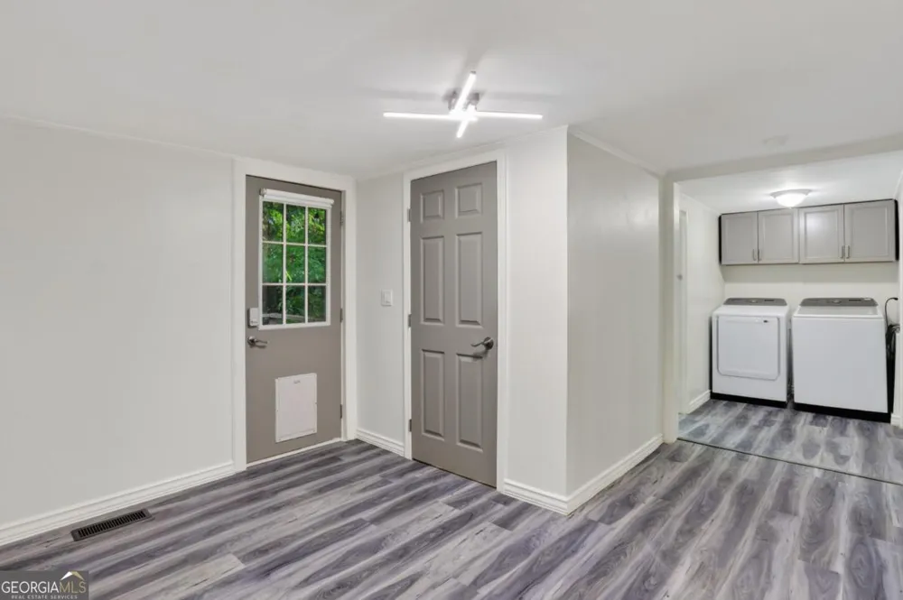 1374 Shangrila CIR Riverdale, GA 30296