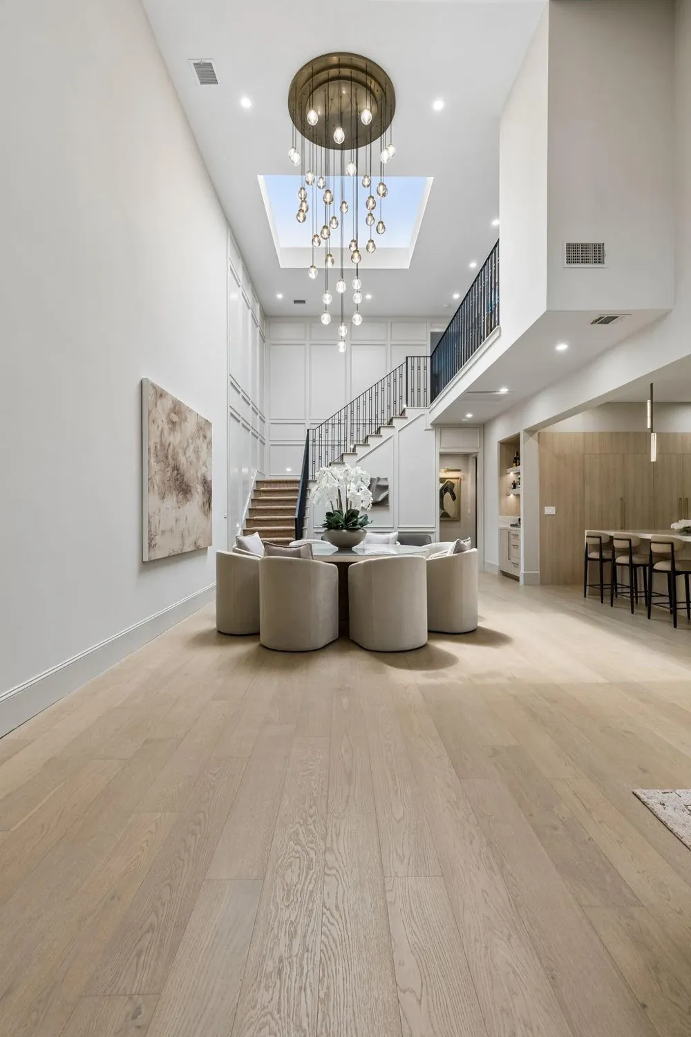 10 S Briar Hollow Lane #15 Houston, TX 77027