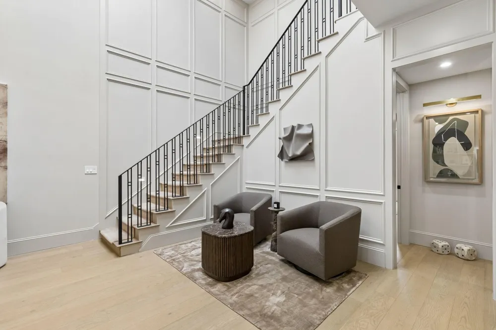 10 S Briar Hollow Lane #15 Houston, TX 77027