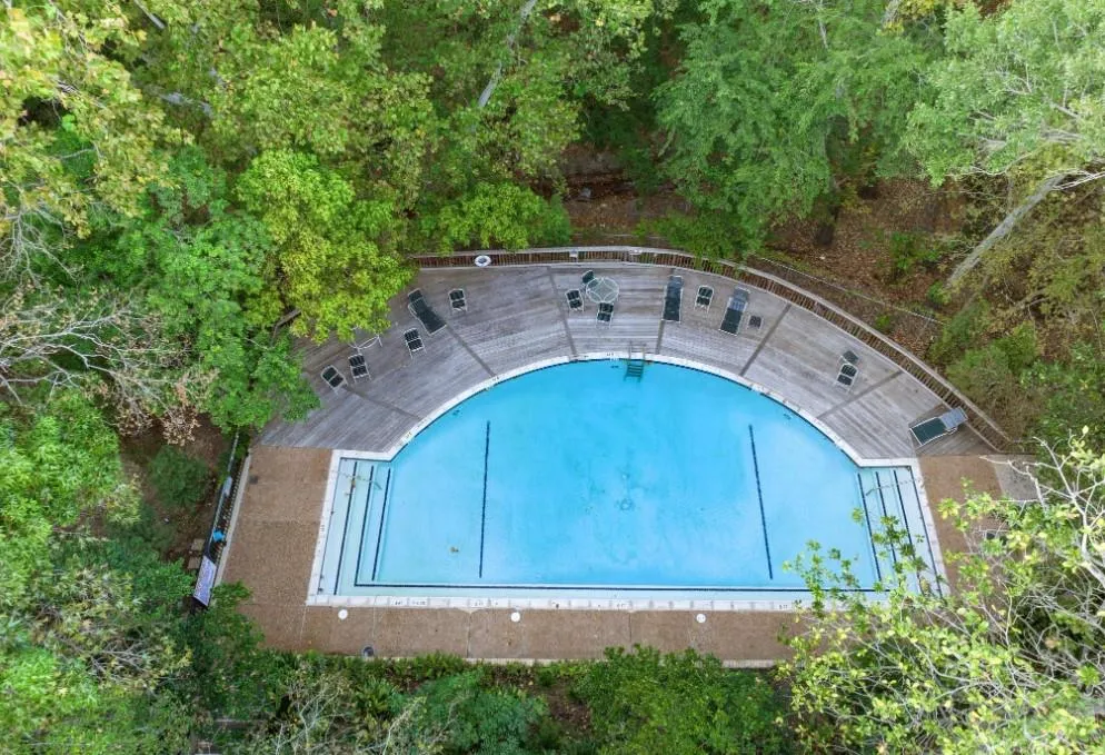 10 S Briar Hollow Lane #15 Houston, TX 77027