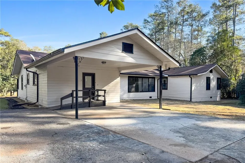 1099 Pine Valley Road Griffin, GA 30224