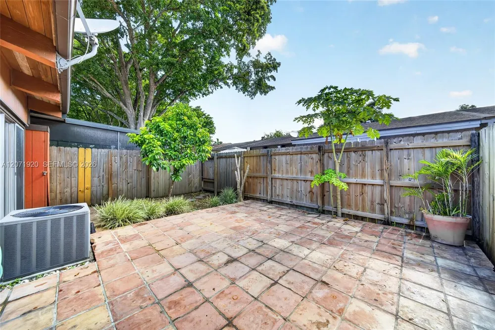 13504 SW 102nd Ln Miami, FL 33186