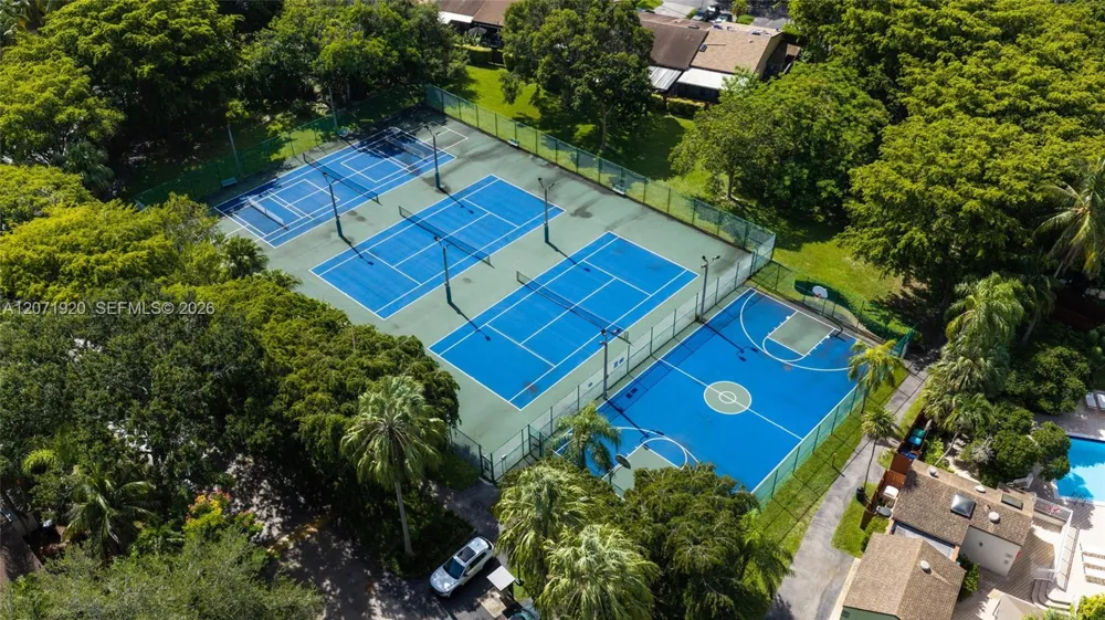 13504 SW 102nd Ln Miami, FL 33186