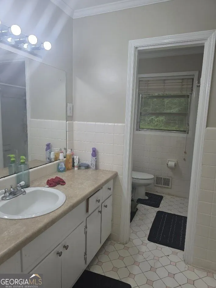 270 South DR Hampton, GA 30228