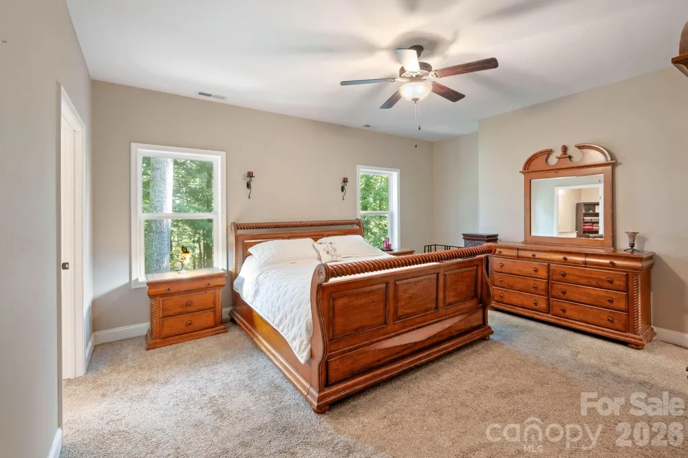 72 Summer Shade Court Hendersonville, NC 28792