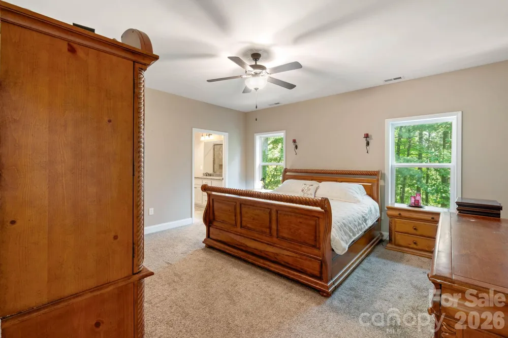 72 Summer Shade Court Hendersonville, NC 28792
