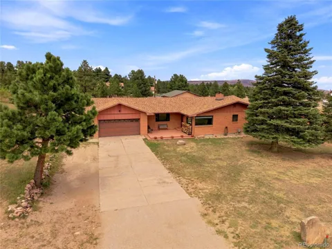 8087 Oak Drive