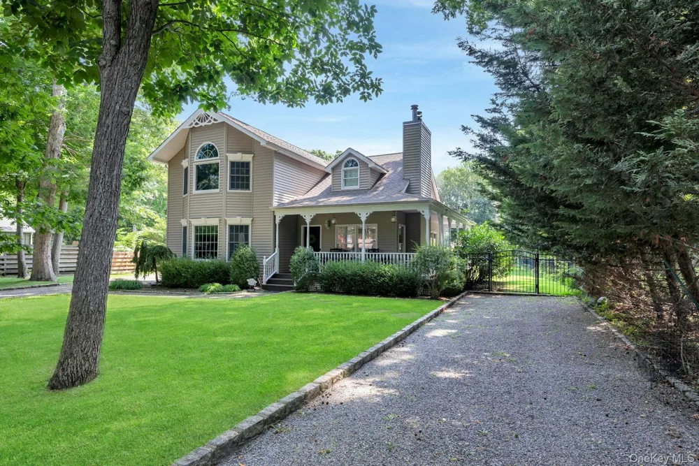 405 The Short Lane East Marion, NY 11939
