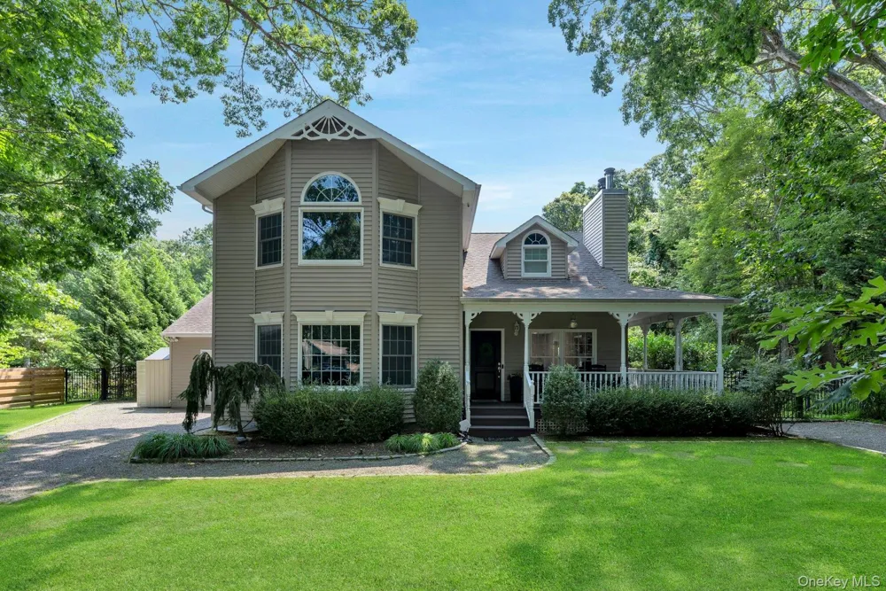 405 The Short Lane East Marion, NY 11939