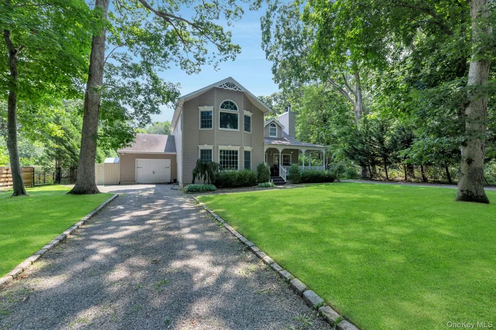 405 The Short Lane East Marion, NY 11939