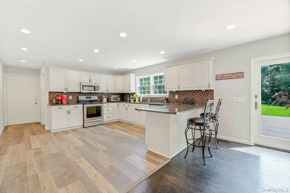 405 The Short Lane East Marion, NY 11939
