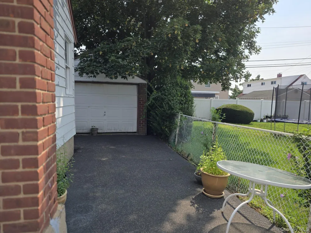 147 Miller Road Hicksville, NY 11801