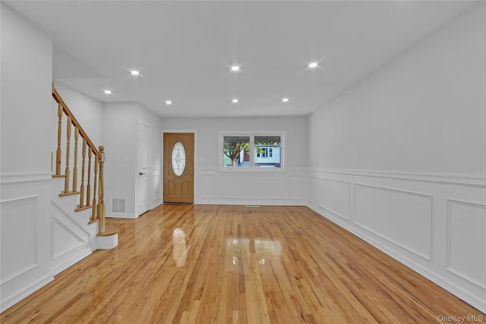 931 E 232nd Street Bronx, NY 10466