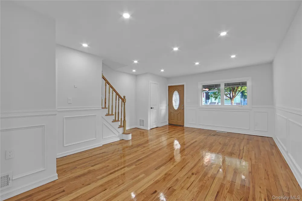 931 E 232nd Street Bronx, NY 10466